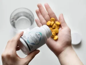 Thực phẩm chức năng trị mụn: "Cứu tinh" cho làn da hay chỉ là lời đồn?